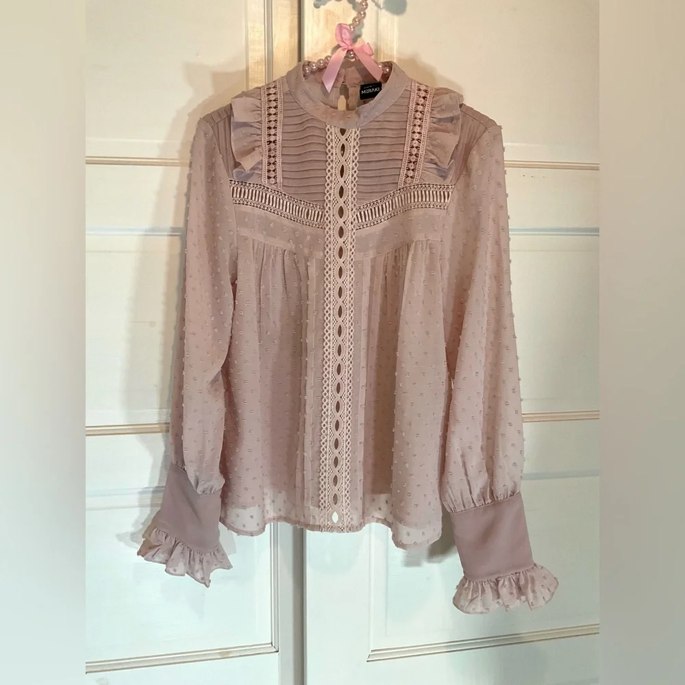 Chic blush blouse - Picture 2 of 7